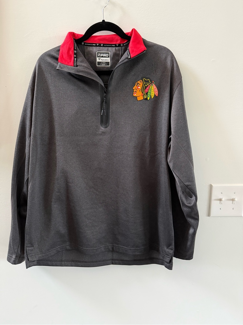 Chicago Blackhawks - Fanatics NHL Authentic Pro Polo Shirt - Men's Large - Gray